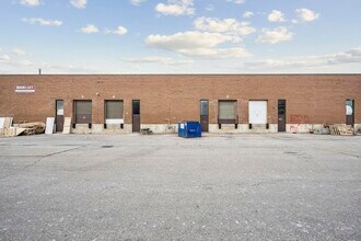 6815 Rexwood Rd, Mississauga, ON for lease Building Photo- Image 2 of 4