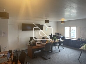 Flex in Lagny-sur-Marne for lease Interior Photo- Image 2 of 5