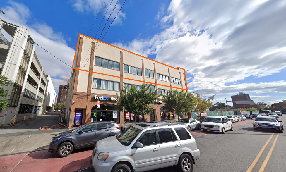 2233 Nostrand Ave, Brooklyn, NY for lease - Building Photo - Image 1 of 2