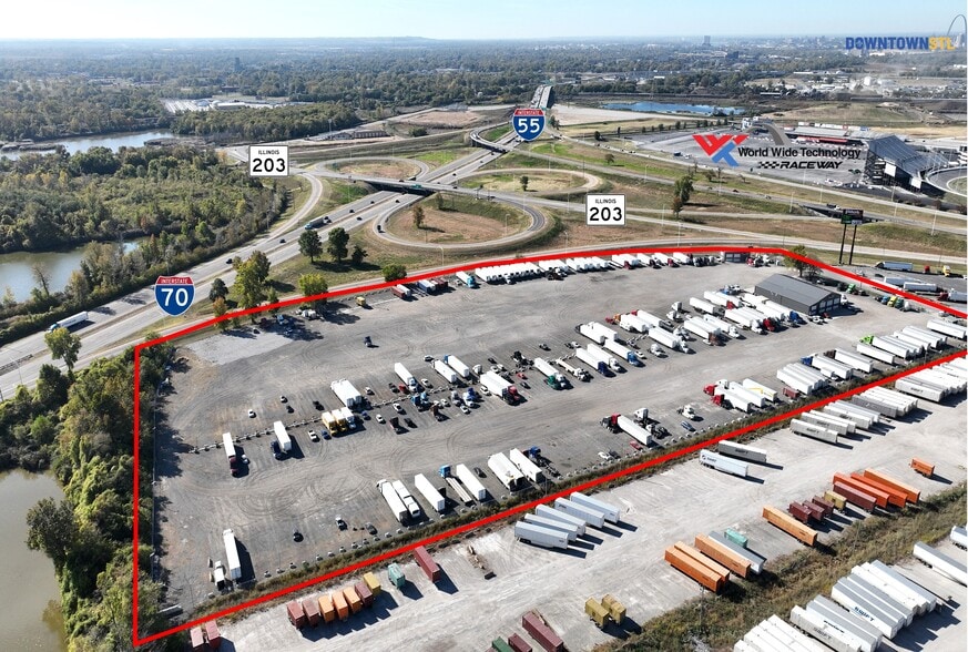 895 Madison Rd, Madison, IL for lease - Primary Photo - Image 1 of 32
