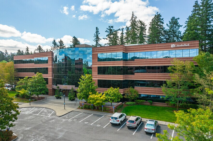 5000 Meadows Rd, Lake Oswego, OR for sale - Primary Photo - Image 1 of 1