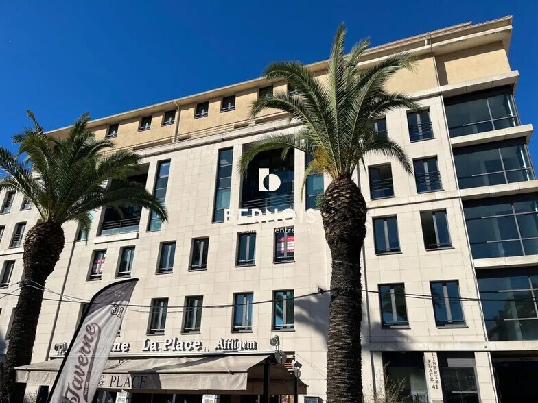 Office in Toulon for lease - Building Photo - Image 1 of 16