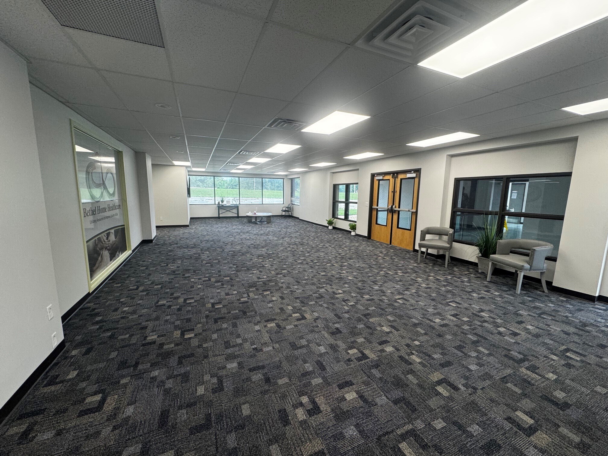 201 E Partridge Ave, Independence, MO for sale Interior Photo- Image 1 of 6