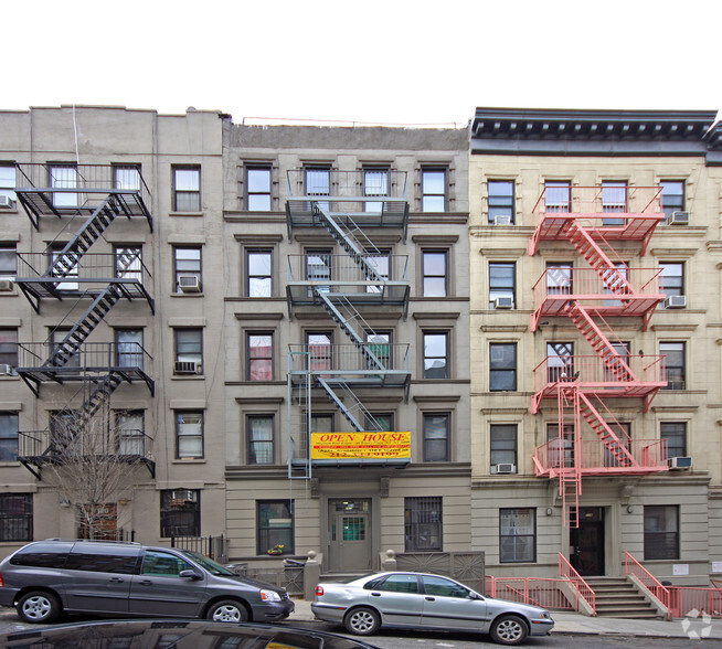 118 E 102nd St, New York, NY for sale - Primary Photo - Image 1 of 1