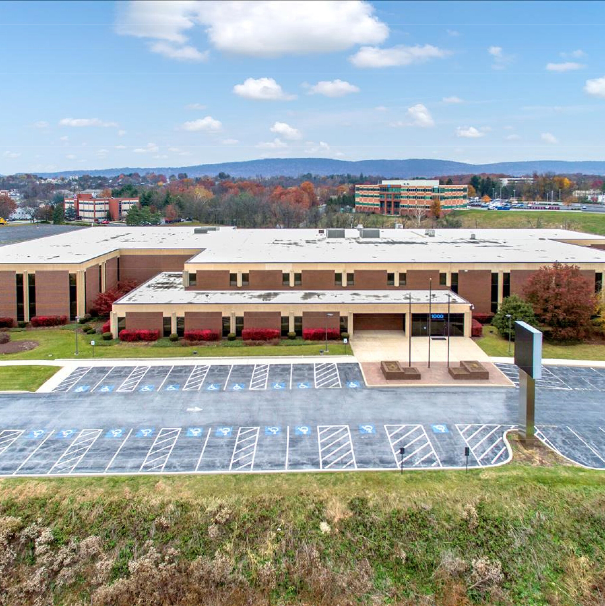 1000 Nationwide Dr, Harrisburg, PA for lease Building Photo- Image 1 of 7