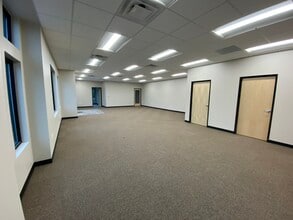 1625 Williams Dr, Georgetown, TX for lease Interior Photo- Image 1 of 4