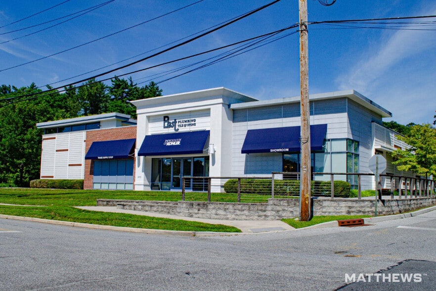 3372 Old Crompond Rd, Yorktown Heights, NY for sale - Building Photo - Image 2 of 3