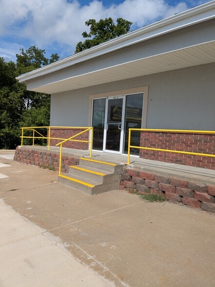 701 S Belt Hwy, Saint Joseph, MO for lease - Building Photo - Image 2 of 6
