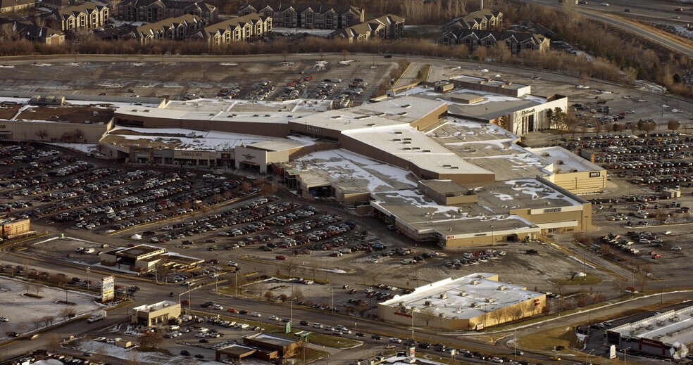 18813 E 39th St, Independence, MO 64057 Independence Center