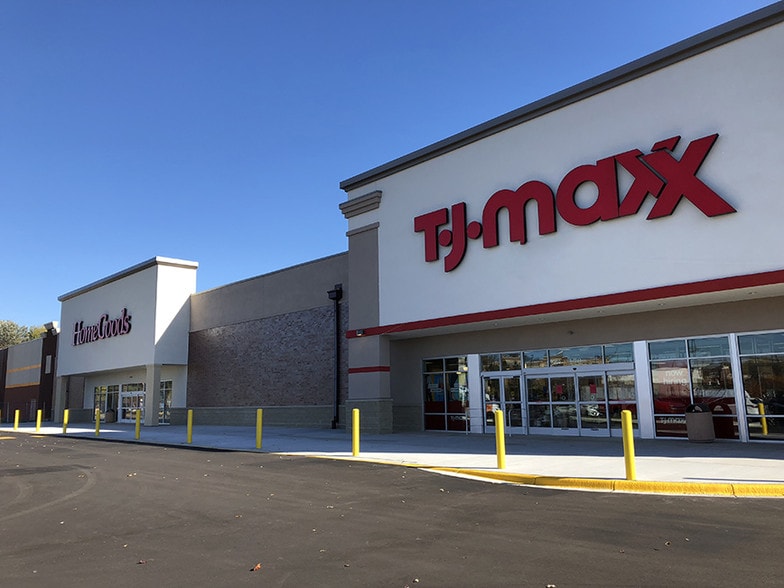 7210-7240 E Point Douglas Rd S, Cottage Grove, MN for sale - Building Photo - Image 1 of 1