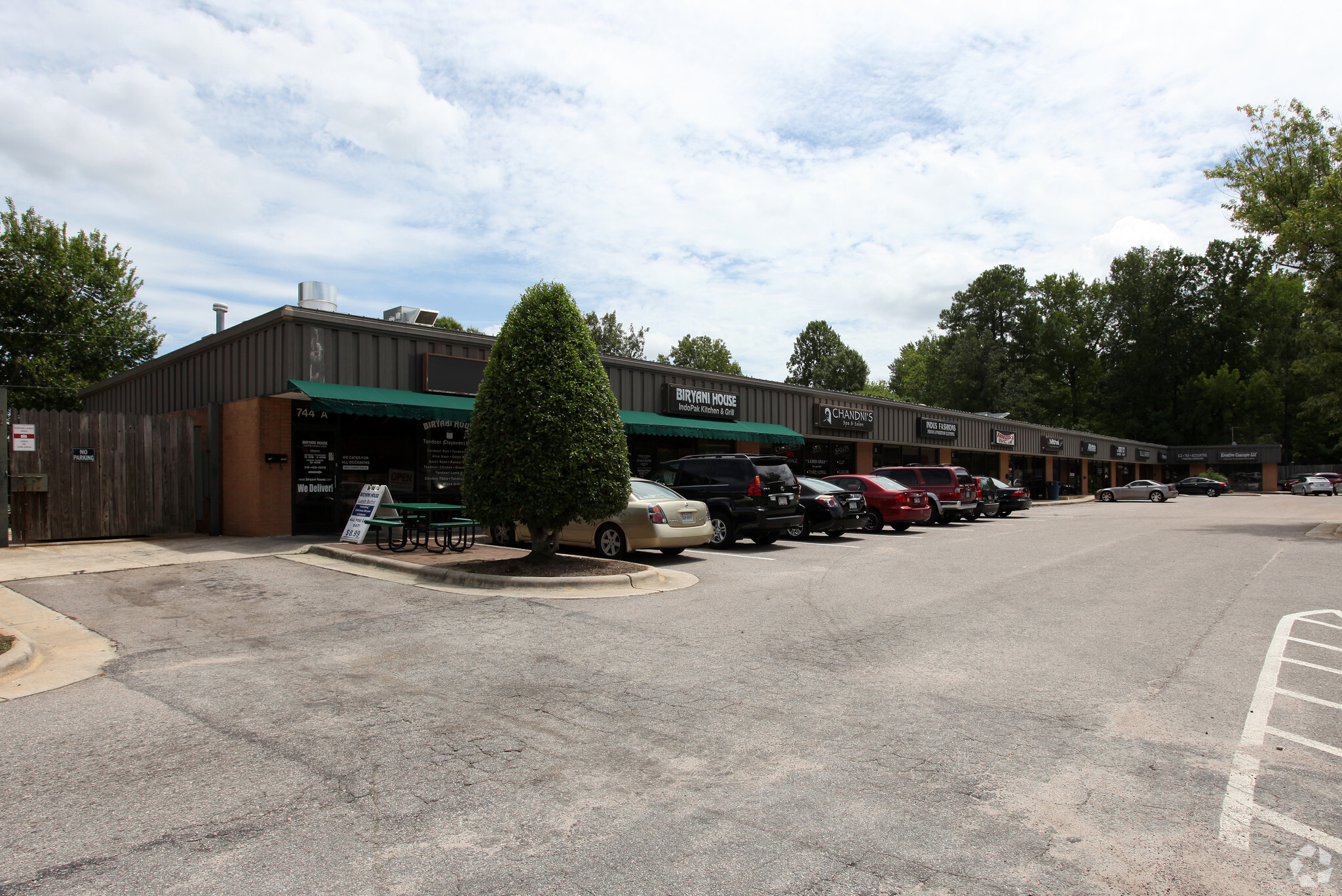 744 E Chatham St, Cary, NC for sale Primary Photo- Image 1 of 1