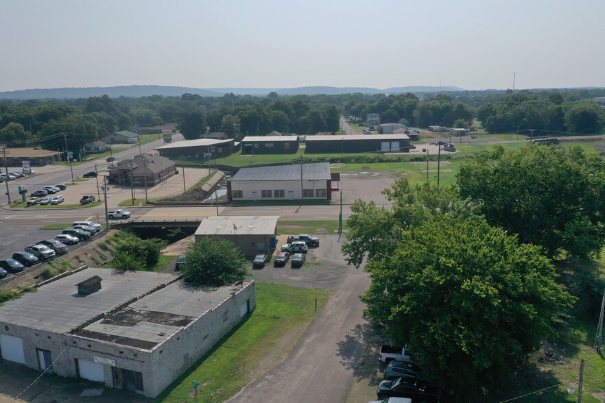 301 N Commerce Ave, Russellville, AR for sale - Building Photo - Image 2 of 33