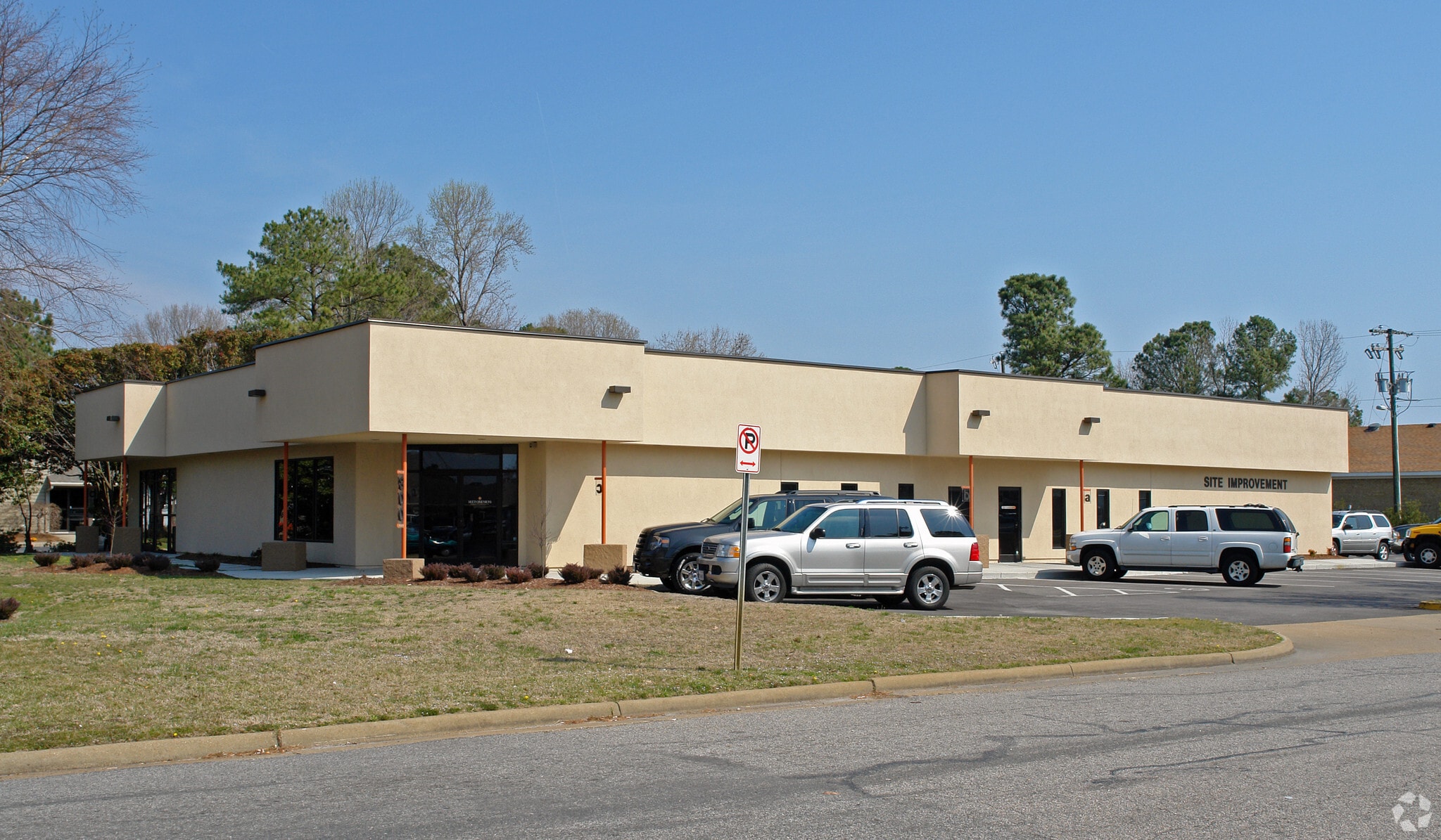 800 Juniper Cres, Chesapeake, VA for sale Primary Photo- Image 1 of 1