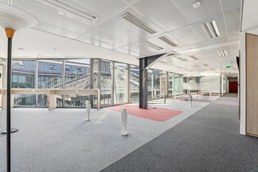 16-18 Rue Du Quatre Septembre, Paris for lease - Building Photo - Image 2 of 9