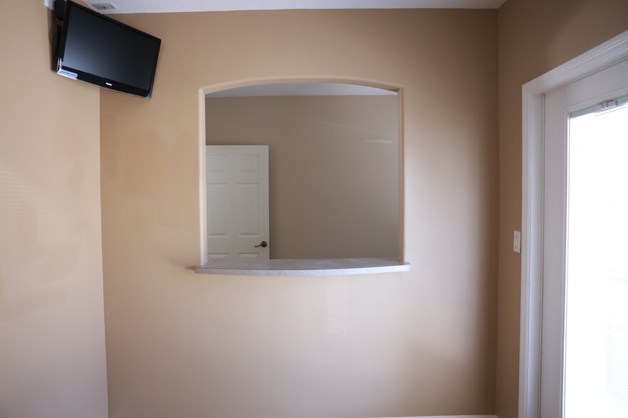 28943 State Road 54, Wesley Chapel, FL for lease - Interior Photo - Image 3 of 8