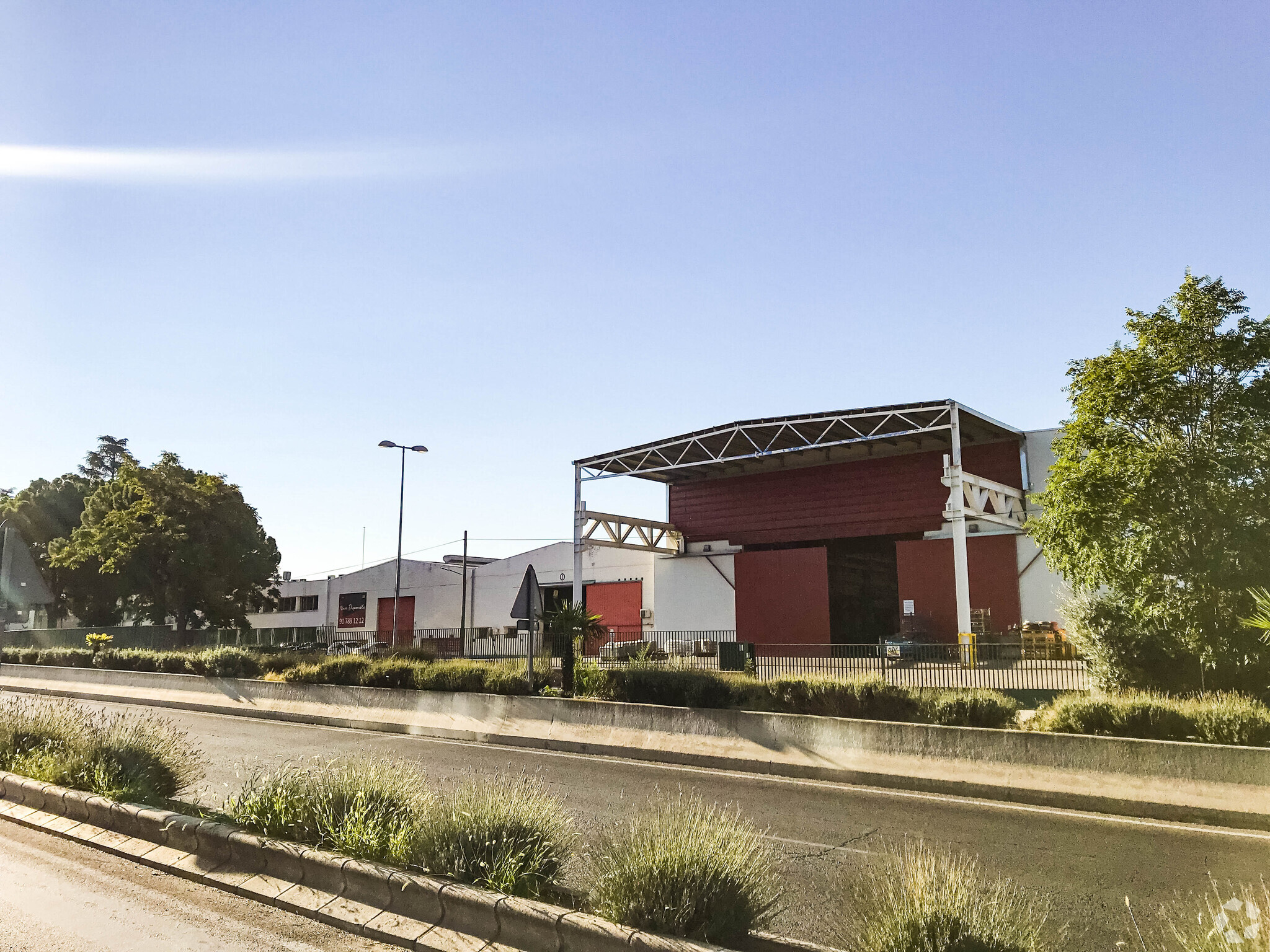 Industrial in Arganda del Rey, MAD for sale Primary Photo- Image 1 of 3