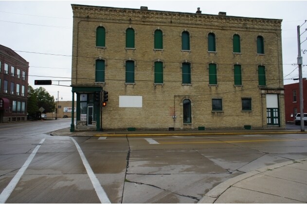 601-607 S Main St, Oshkosh, WI for sale Primary Photo- Image 1 of 1