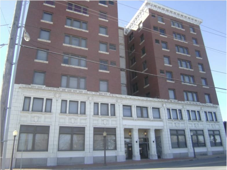 201 Court St, Muskogee, OK for sale - Building Photo - Image 3 of 14