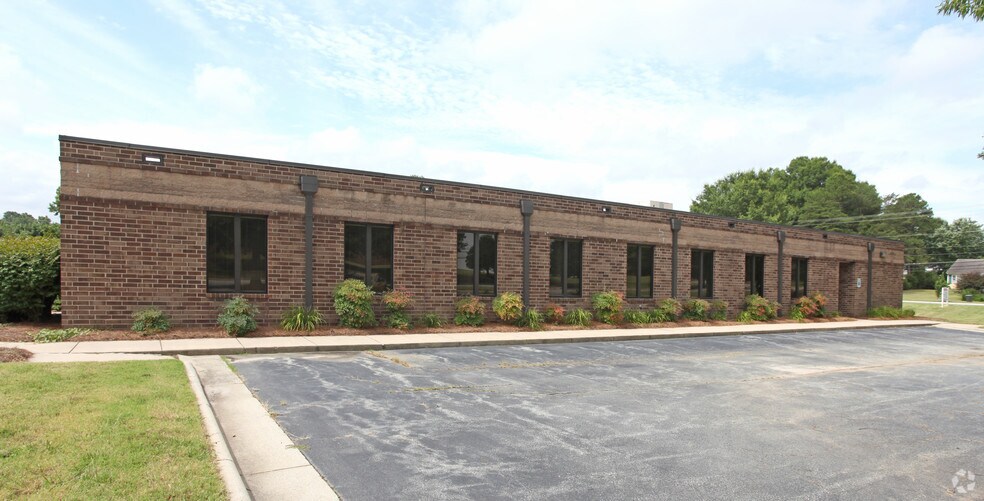 3107 A S Elm Eugene St, Greensboro, NC for lease - Building Photo - Image 3 of 3