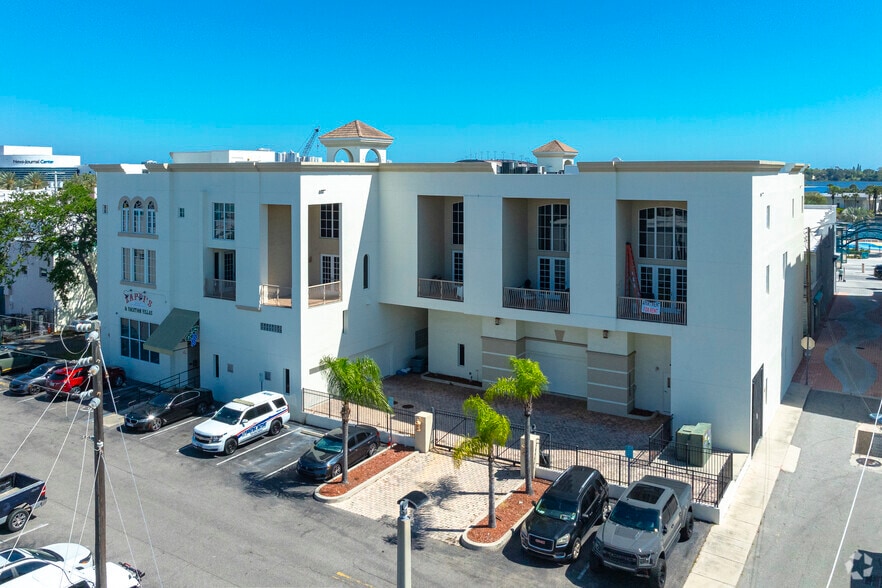 128 S Beach St, Daytona Beach, FL for sale - Building Photo - Image 3 of 33