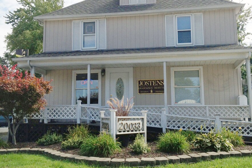 20033 Eureka Rd, Taylor, MI 48180