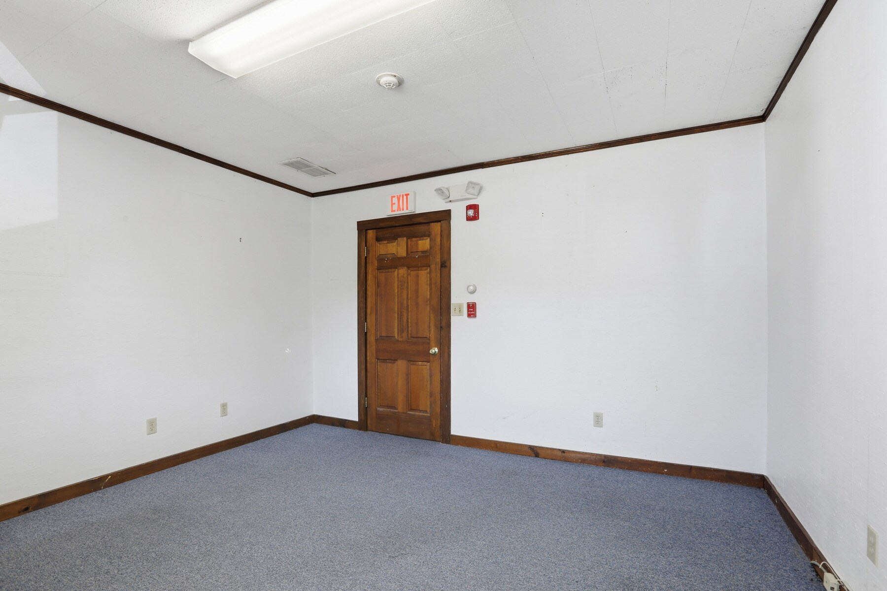 35-41 W Main St, Georgetown, MA for lease Interior Photo- Image 1 of 4