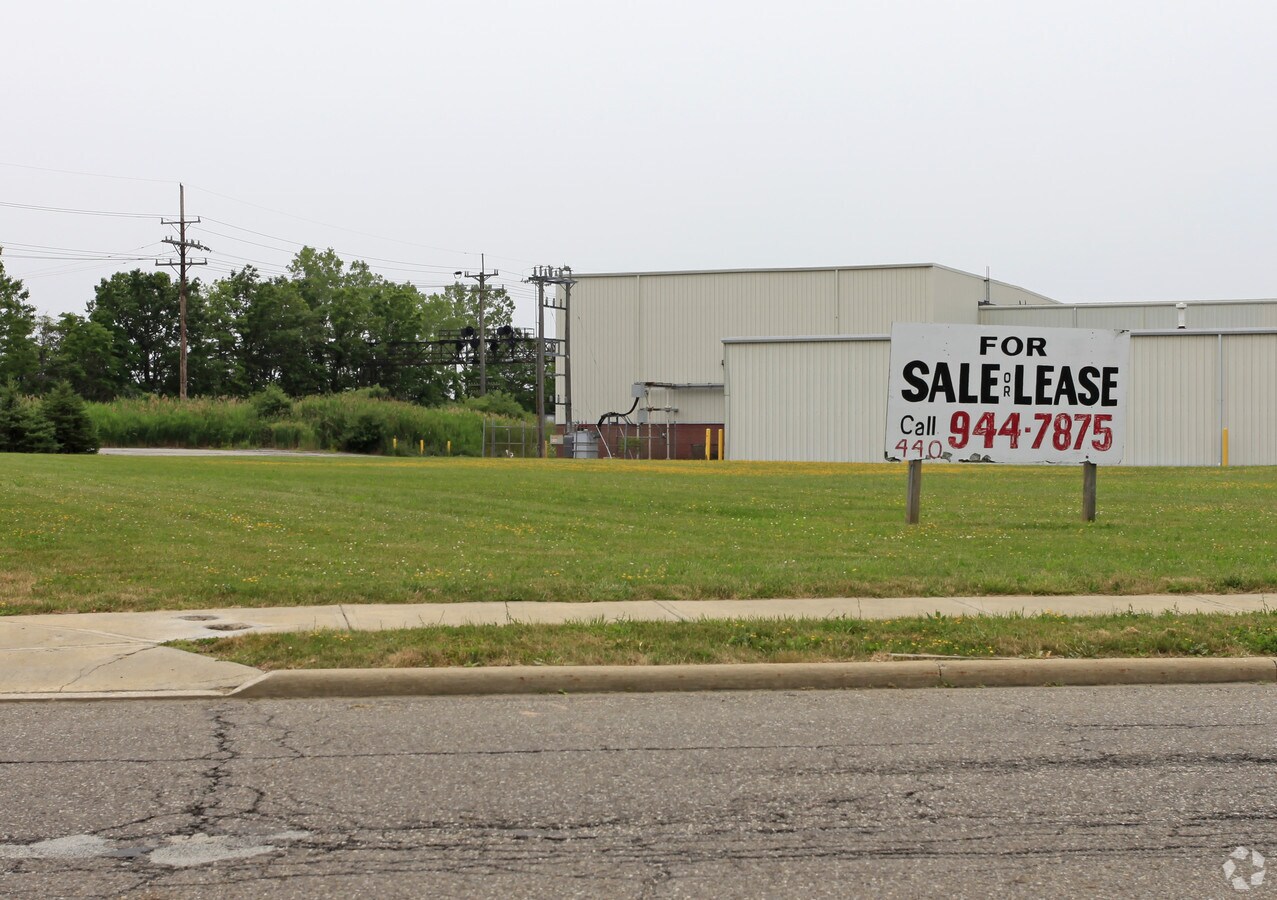 26668 Lakeland Blvd, Euclid, OH 44132