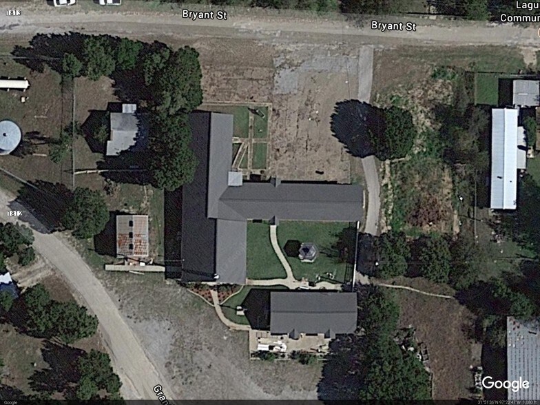 147 County Road 1813, Laguna Park, TX for sale - Building Photo - Image 1 of 1