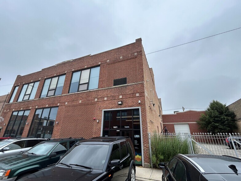1621 W Carroll Ave, Chicago, IL for lease - Building Photo - Image 3 of 12
