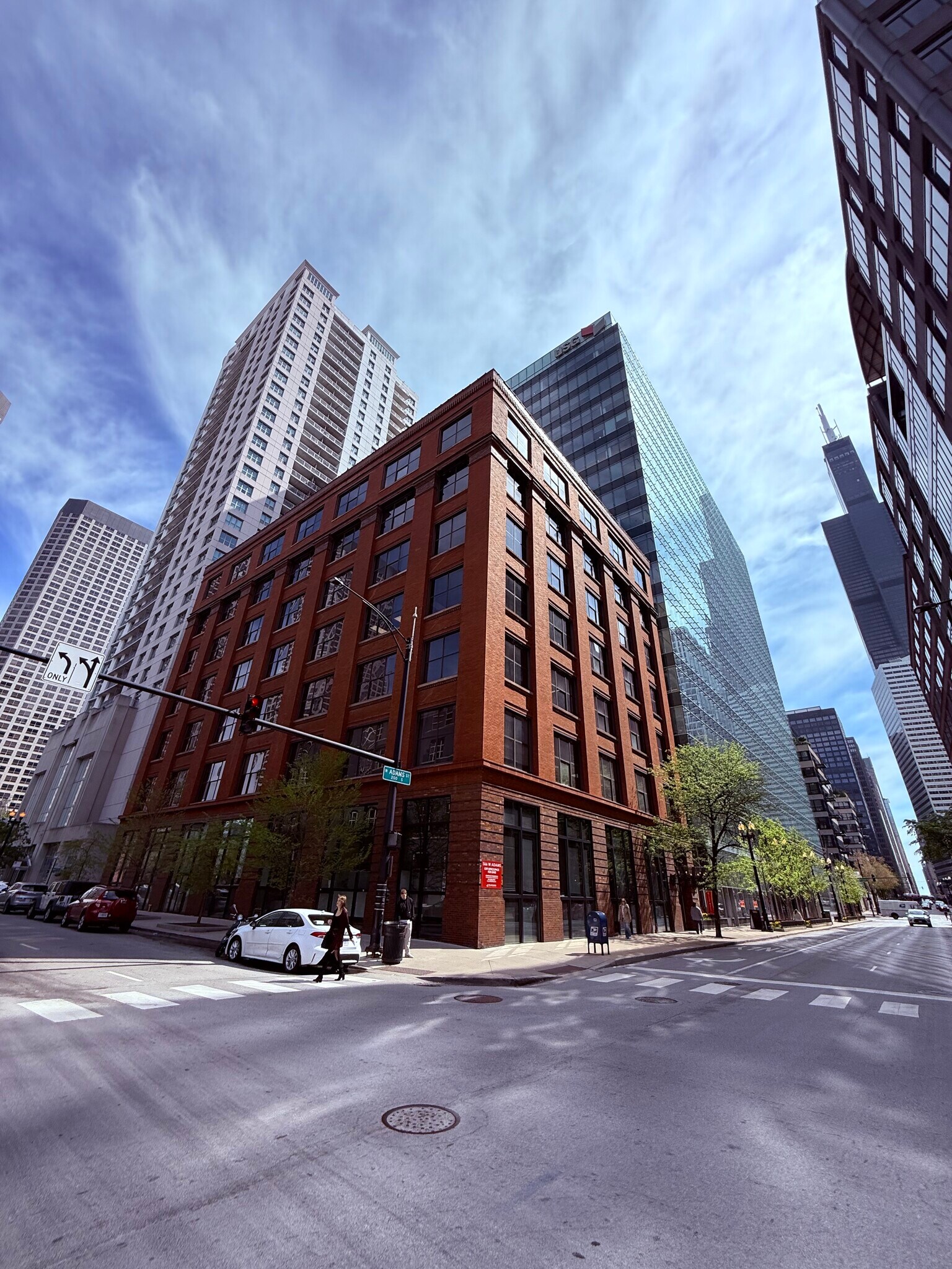 566 W Adams St, Chicago, IL for lease Building Photo- Image 1 of 20