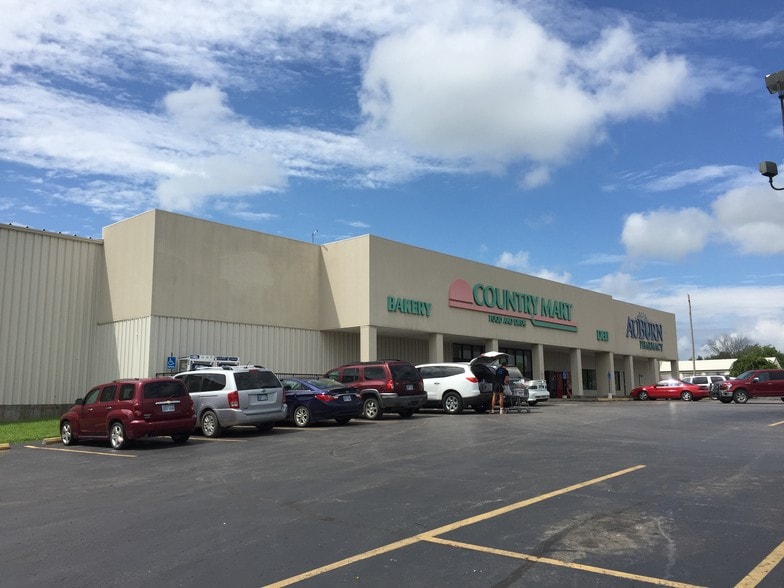 425 N Maple St, Garnett, KS for sale - Building Photo - Image 1 of 1