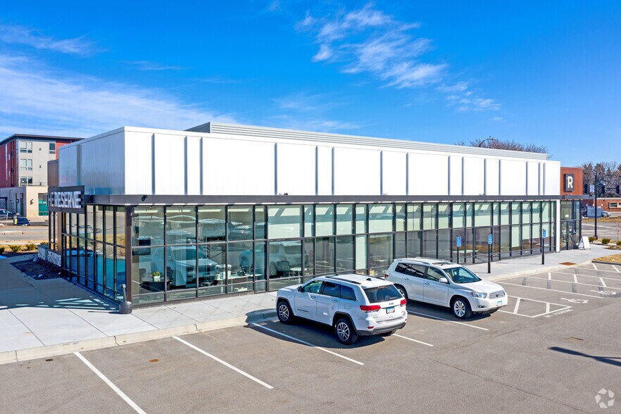 4951 W 77th St, Edina, MN for sale - Building Photo - Image 2 of 2