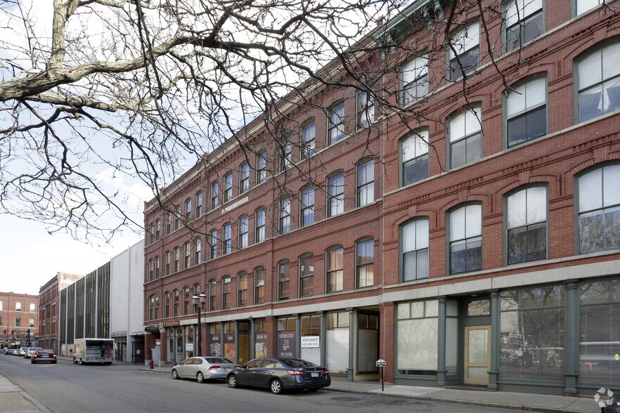 58 Prescott St, Lowell, MA 01852