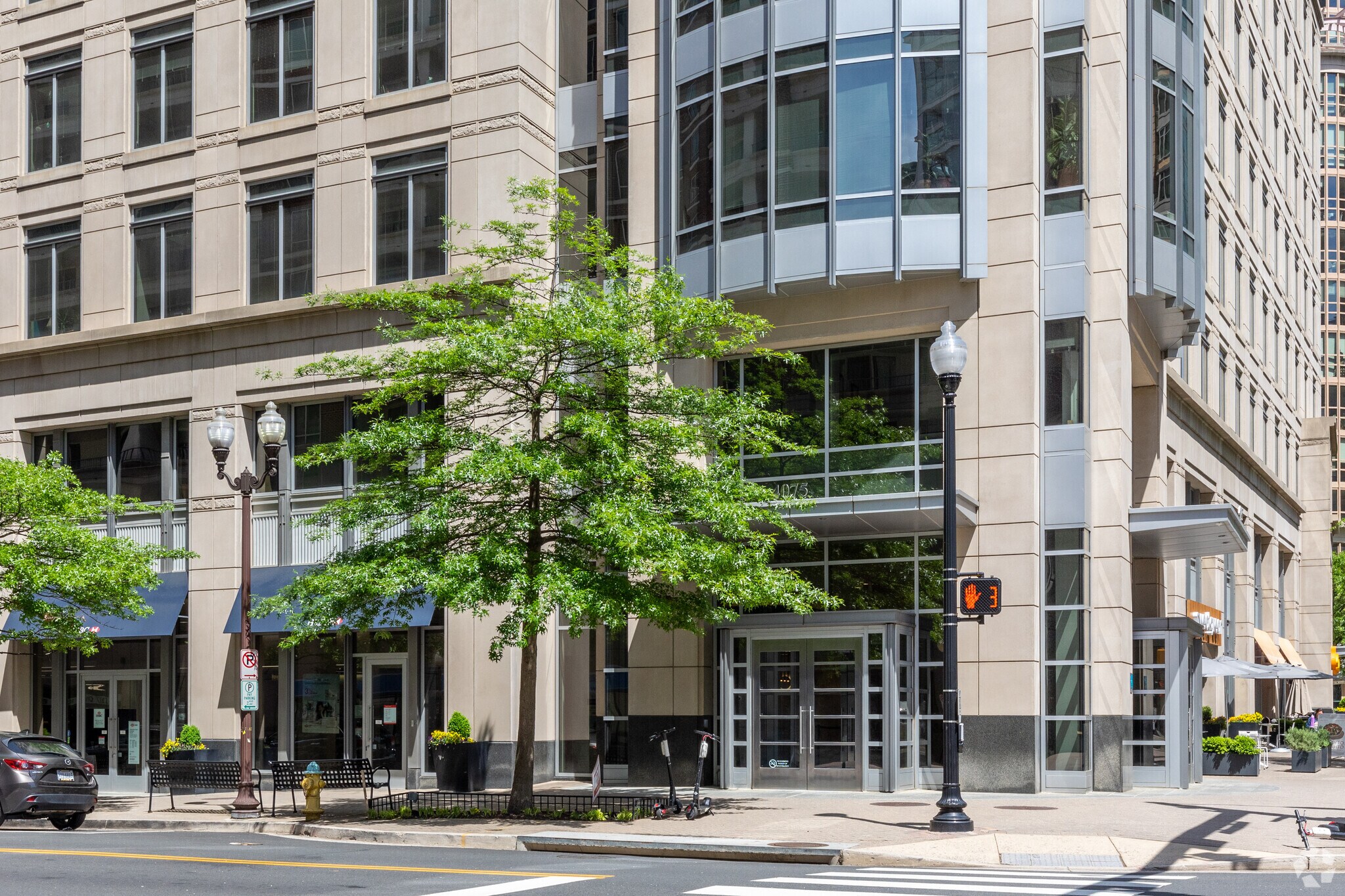 4075 Wilson Blvd, Arlington, VA 22203 Industrious Ballston Quarter