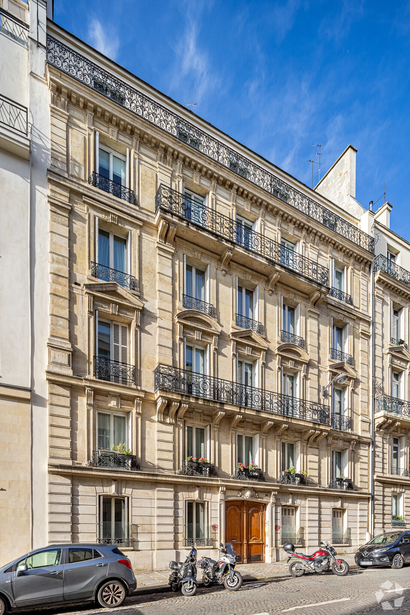 7 Rue Portalis, Paris for lease Primary Photo- Image 1 of 4