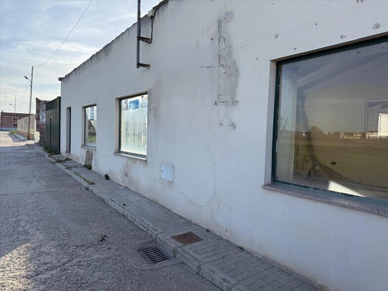 Land in Cantalapiedra for sale - Building Photo - Image 2 of 9