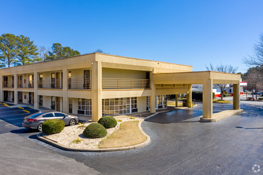 2006 Glenn Club Dr, Stone Mountain, GA 30087 | LoopNet