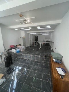 17 Union St, Maidstone for lease - Interior Photo - Image 3 of 4