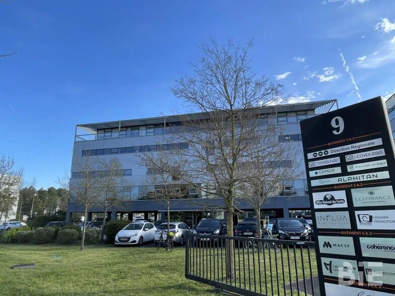 Office in Bruges for lease - Building Photo - Image 1 of 3