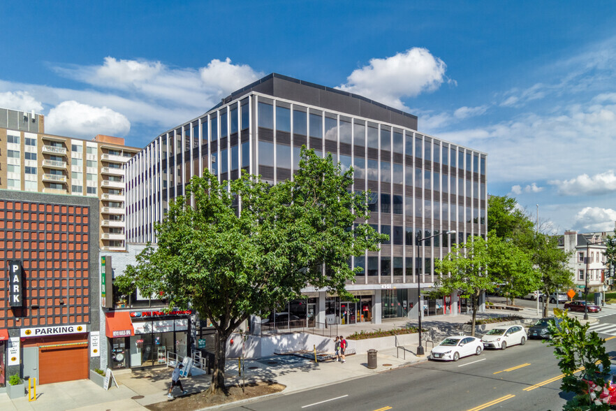 4201 Connecticut Ave NW, Washington, DC for lease - Building Photo - Image 3 of 7