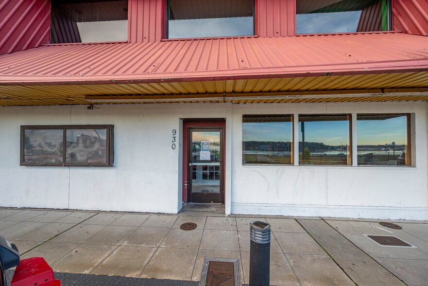 930 SE Pioneer Way, Oak Harbor, WA for sale - Building Photo - Image 3 of 37