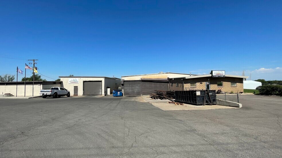 5037-5055 S 2700 W, Roy, UT for sale - Building Photo - Image 1 of 1