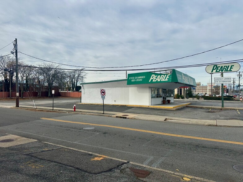 328 N Broadway, Jericho, NY for sale - Building Photo - Image 3 of 5