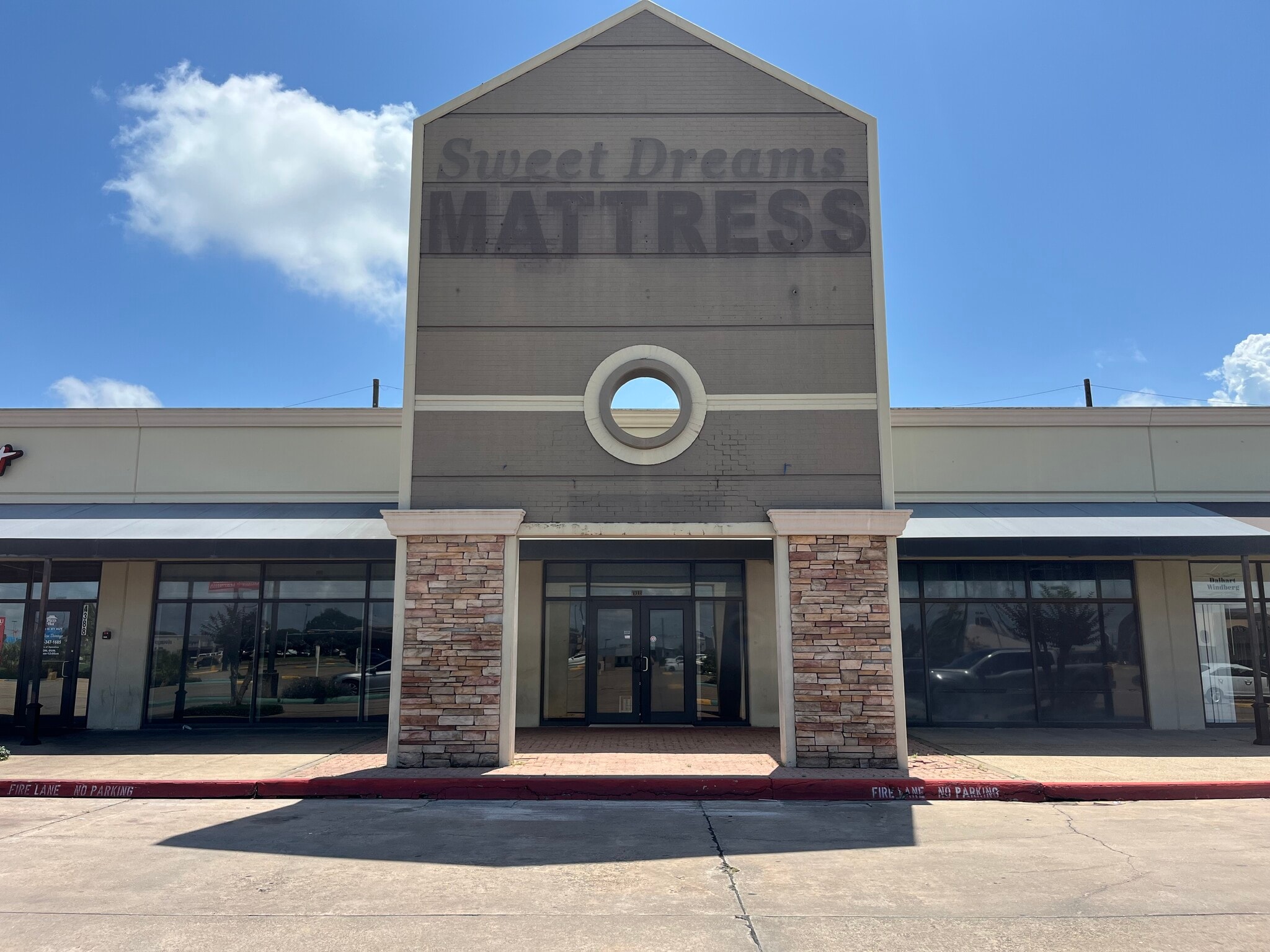 4328-4406 Dowlen Rd, Beaumont, TX for lease Building Photo- Image 1 of 2