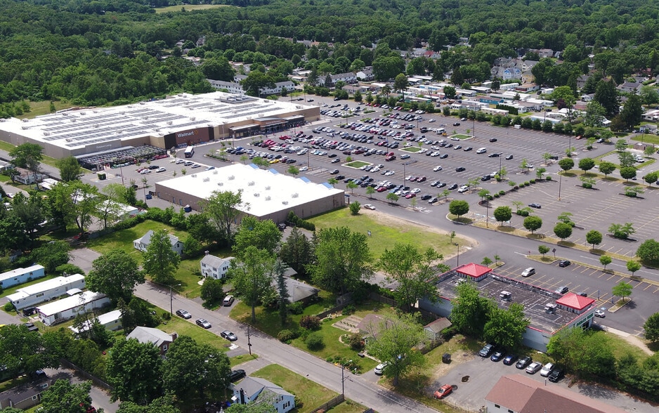 1057 Boston Rd, Springfield, MA for lease - Building Photo - Image 3 of 4