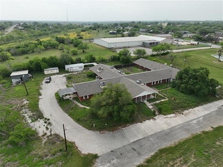 More details for 209 Country Club Dr, Karnes City, TX - Health Care for Sale