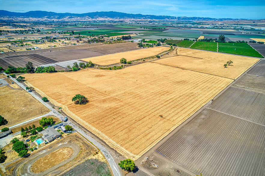 Fairview, Hollister, CA for sale - Primary Photo - Image 1 of 1