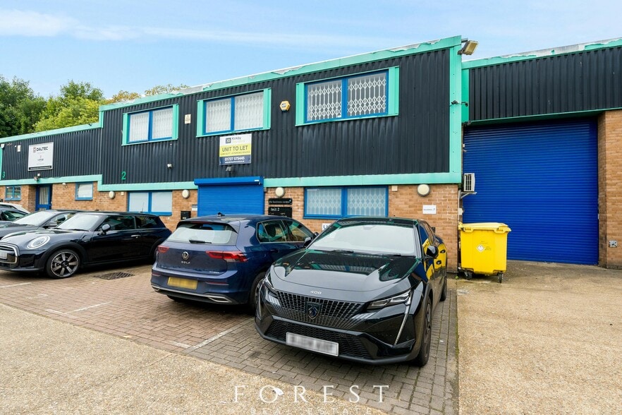 Colne Way, Watford for lease - Primary Photo - Image 1 of 25