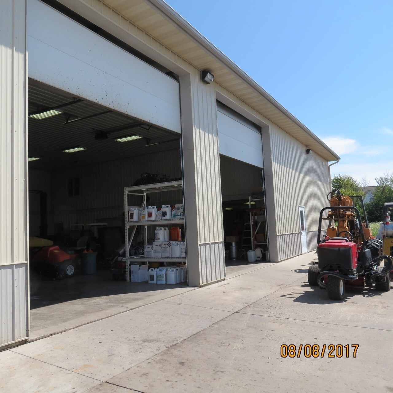 200 Windflower Ln, Solon, IA for sale Primary Photo- Image 1 of 1