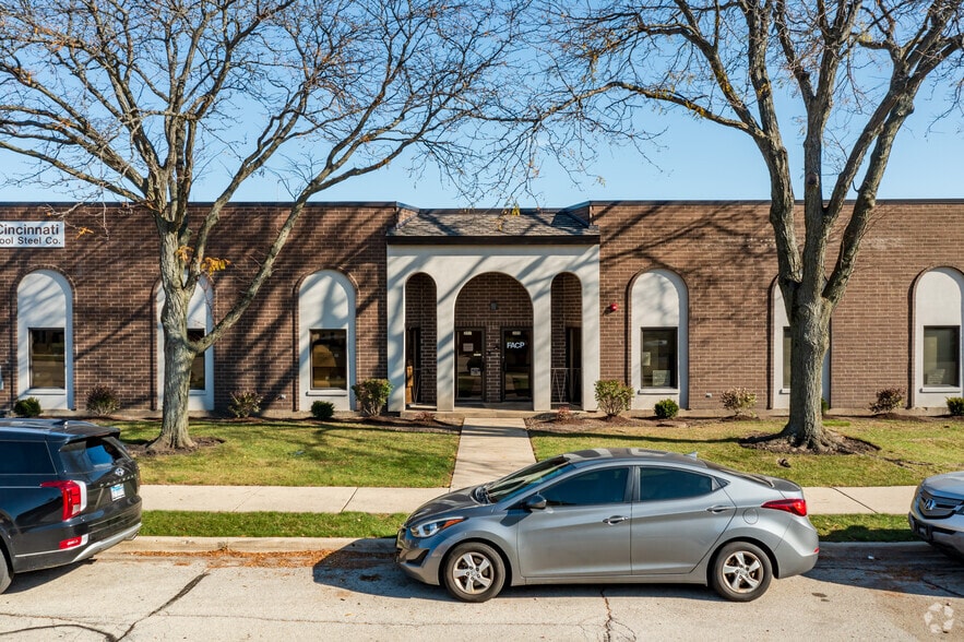 201205 Stanley St, Elk Grove Village, IL 60007